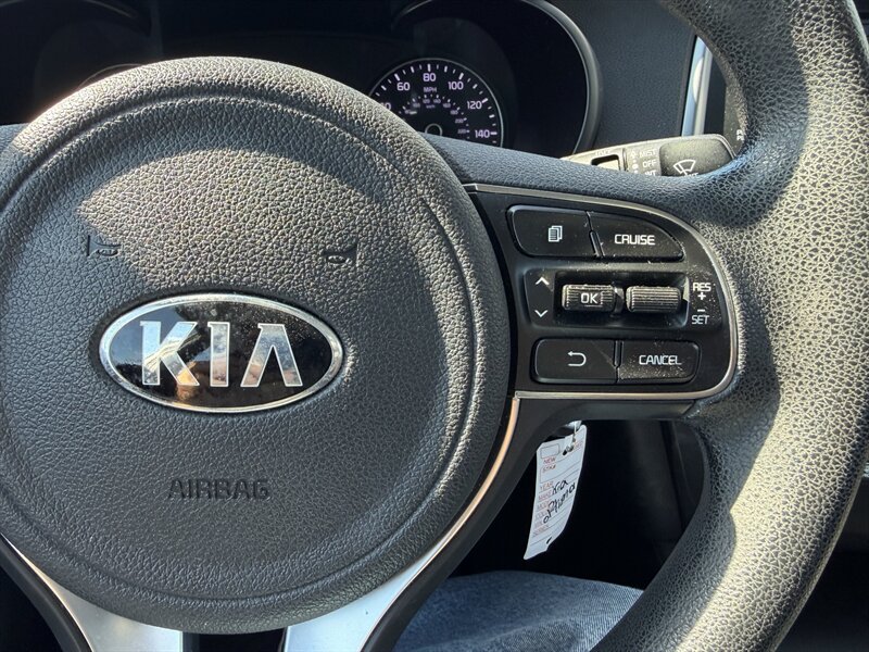 2017 Kia Optima LX - Photo 15 - Los Angeles, CA 90065