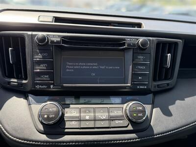 2016 Toyota RAV4 XLE - Photo 14 - Los Angeles, CA 90065
