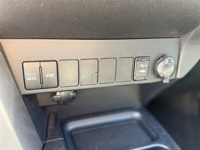 2016 Toyota RAV4 XLE - Photo 17 - Los Angeles, CA 90065