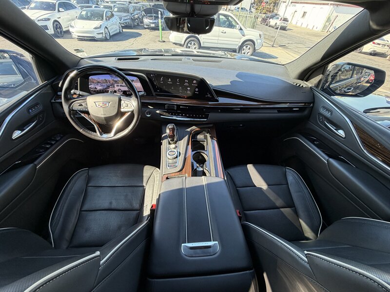 2023 Cadillac Escalade ESV Premium Luxury - Photo 18 - Los Angeles, CA 90065