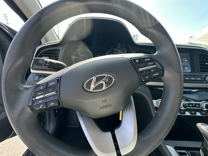2020 Hyundai Elantra SEL - Photo 9