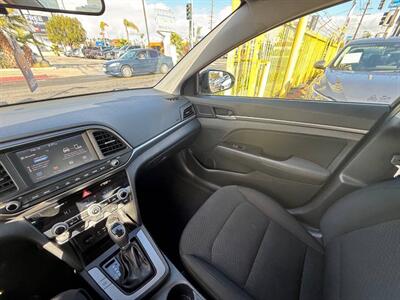 2020 Hyundai ELANTRA SEL 4dr Sedan SULEV - Photo 28 - Los Angeles, CA 90065