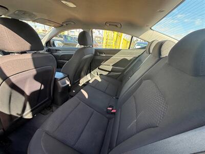 2020 Hyundai ELANTRA SEL 4dr Sedan SULEV - Photo 14 - Los Angeles, CA 90065