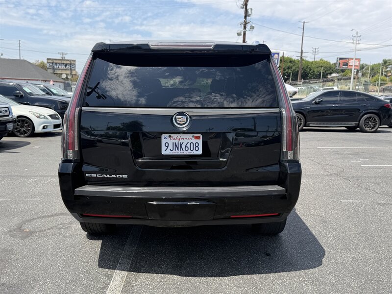 2015 Cadillac Escalade Luxury - Photo 7 - Los Angeles, CA 90065