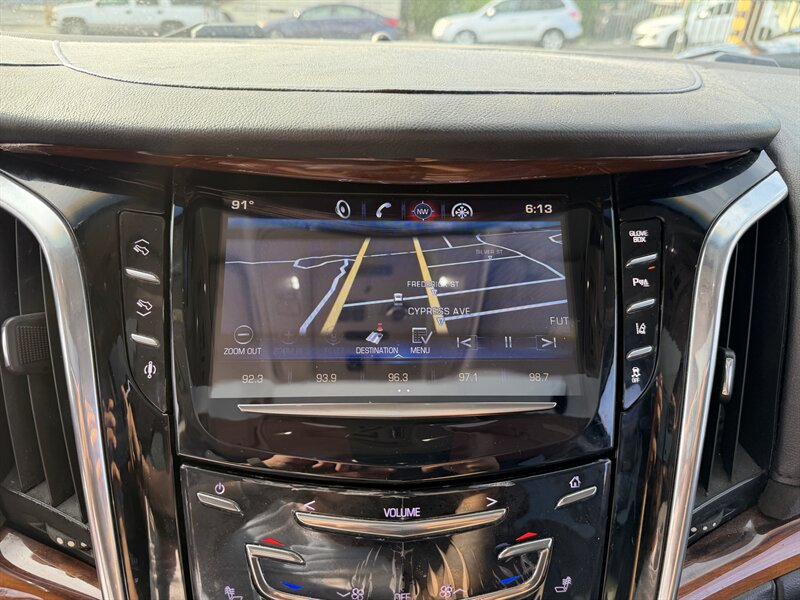 2015 Cadillac Escalade Luxury - Photo 18 - Los Angeles, CA 90065