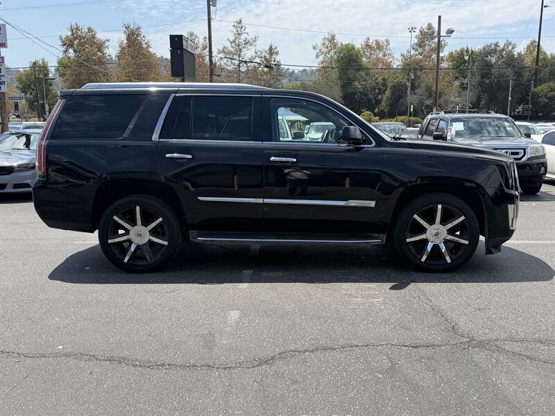 2015 Cadillac Escalade Luxury - Photo 5 - Los Angeles, CA 90065