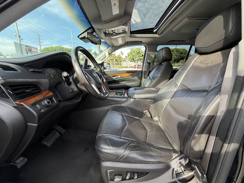 2015 Cadillac Escalade Luxury - Photo 14 - Los Angeles, CA 90065
