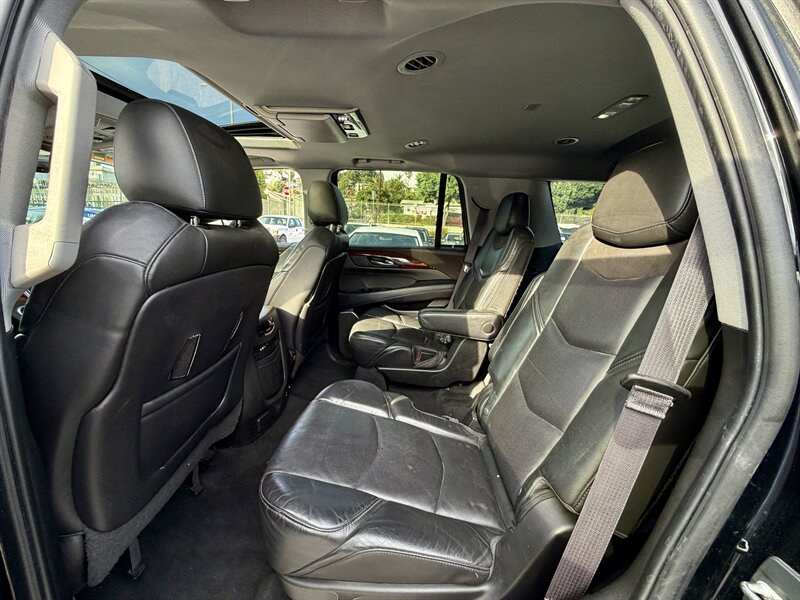 2015 Cadillac Escalade Luxury - Photo 9 - Los Angeles, CA 90065