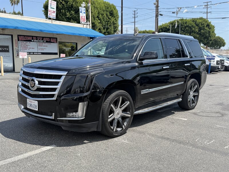 2015 Cadillac Escalade Luxury - Photo 2 - Los Angeles, CA 90065