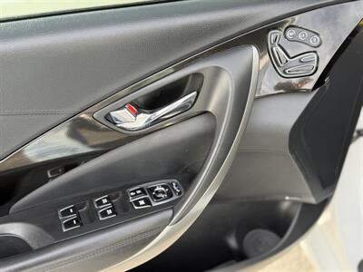 2015 Hyundai Azera - Photo 24 - Los Angeles, CA 90065