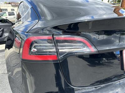 2019 Tesla Model 3 Standard Range Plus - Photo 13 - Los Angeles, CA 90065