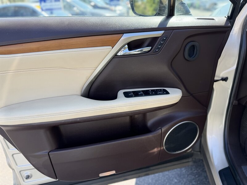 2019 Lexus RX 350 - Photo 16 - Los Angeles, CA 90065