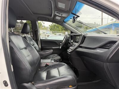 2015 Toyota Sienna SE Premium 8-Passenger - Photo 7 - Los Angeles, CA 90065