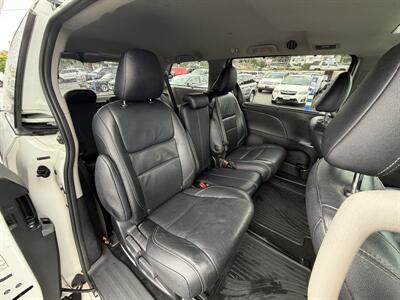 2015 Toyota Sienna SE Premium 8-Passenger - Photo 8 - Los Angeles, CA 90065