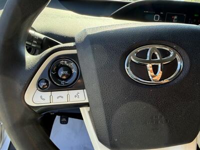 2018 Toyota Prius One   - Photo 15 - Los Angeles, CA 90065