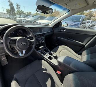2018 Kia Optima LX   - Photo 11 - Los Angeles, CA 90065