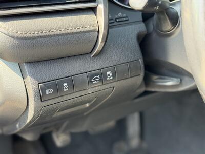 2019 Toyota Camry L   - Photo 10 - Los Angeles, CA 90065