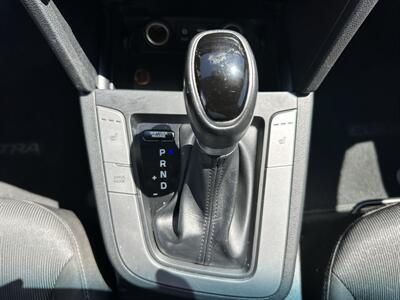 2017 Hyundai ELANTRA SE - Photo 10 - Los Angeles, CA 90065