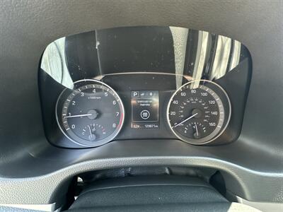 2017 Hyundai ELANTRA SE - Photo 8 - Los Angeles, CA 90065