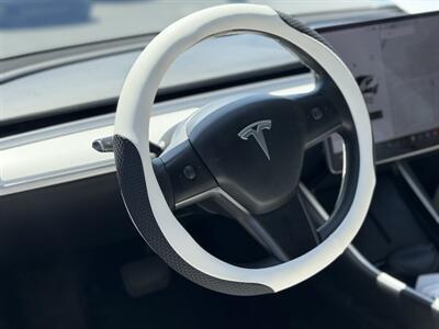 2020 Tesla Model 3 Long Range   - Photo 15 - Los Angeles, CA 90065