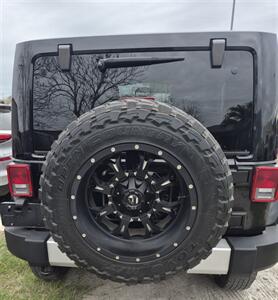 2011 Jeep Wrangler Unlimited 70th Anniversary   - Photo 4 - Port Lavaca, TX 77979