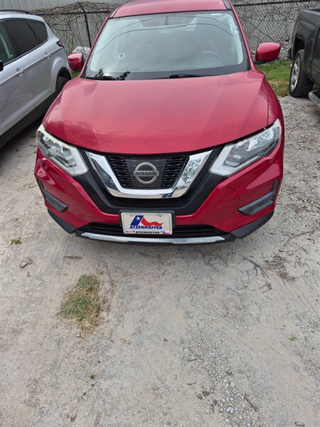 2017 Nissan Rogue S   - Photo 1 - Port Lavaca, TX 77979