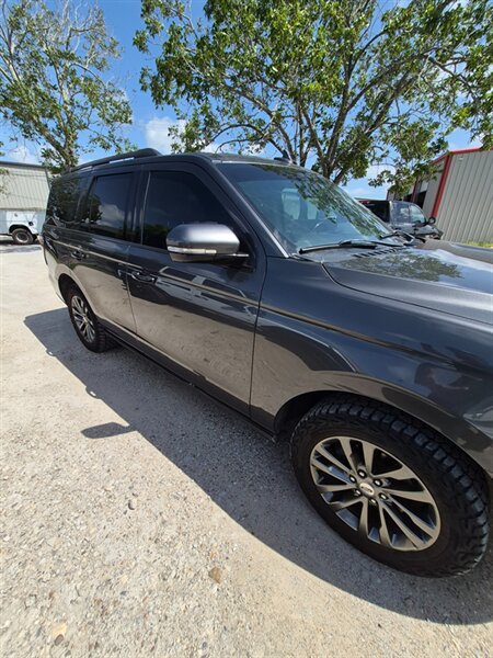 2020 Ford Expedition Limited   - Photo 1 - Port Lavaca, TX 77979