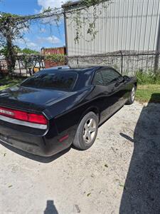 2010 Dodge Challenger SE - Photo 2 - Port Lavaca, TX 77979