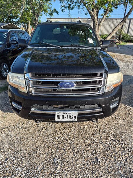 2017 Ford Expedition Limited   - Photo 1 - Port Lavaca, TX 77979