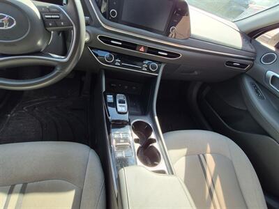 2020 Hyundai SONATA SEL   - Photo 6 - Port Lavaca, TX 77979