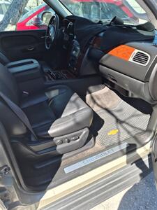 2013 Chevrolet Tahoe LTZ   - Photo 10 - Port Lavaca, TX 77979