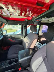 2013 Jeep Wrangler Unlimited Sport   - Photo 11 - Port Lavaca, TX 77979