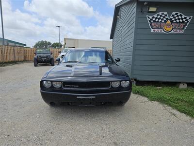 2013 Dodge CHL SXT   - Photo 1 - Port Lavaca, TX 77979