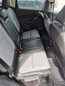 2018 Ford Escape SE   - Photo 7 - Port Lavaca, TX 77979