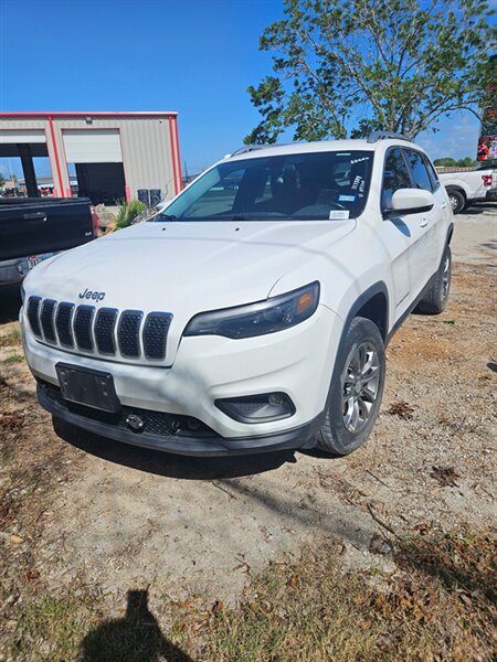 2020 Jeep Cherokee Altitude   - Photo 1 - Port Lavaca, TX 77979