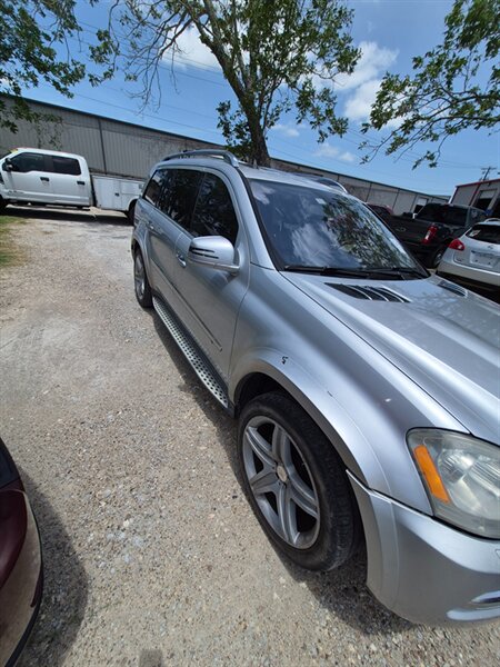 2011 Mercedes-Benz GL 550 4MATIC   - Photo 1 - Port Lavaca, TX 77979