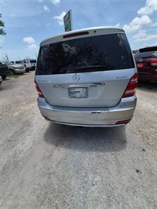 2011 Mercedes-Benz GL 550 4MATIC - Photo 2 - Port Lavaca, TX 77979