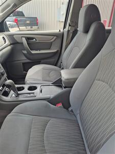 2017 Chevrolet Traverse LS - Photo 5 - Port Lavaca, TX 77979