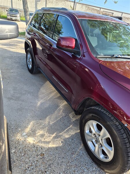 2016 Jeep Grand Cherokee Laredo   - Photo 1 - Port Lavaca, TX 77979