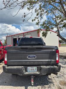 2017 Ford 250 XL   - Photo 5 - Port Lavaca, TX 77979