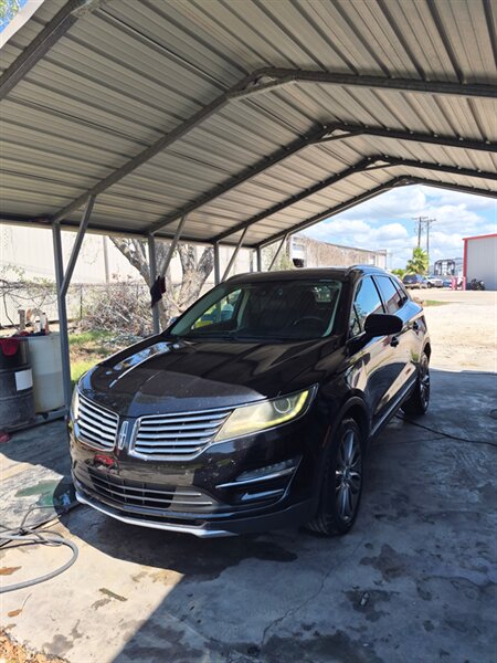 2015 Lincoln MKC   - Photo 1 - Port Lavaca, TX 77979