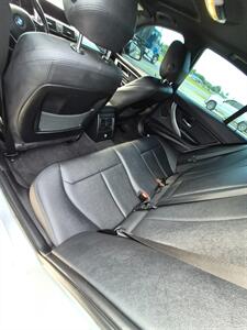 2018 BMW 328d - Photo 9 - Port Lavaca, TX 77979
