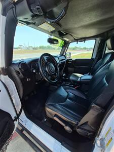 2015 Jeep Wrangler Unlimited Sahara   - Photo 10 - Port Lavaca, TX 77979