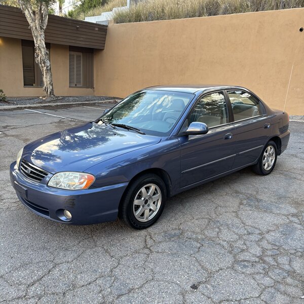 2002 Kia Spectra LS   - Photo 1 - San Diego, CA 92115