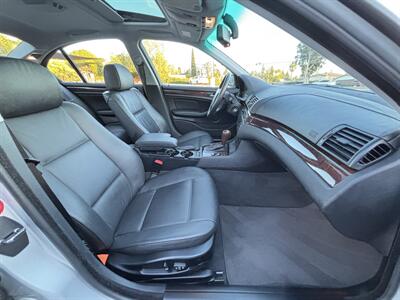 2002 BMW 325i   - Photo 12 - San Diego, CA 92115