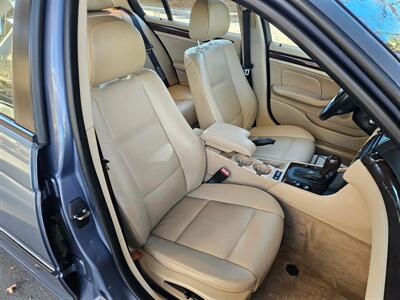 2005 BMW 325i   - Photo 5 - San Diego, CA 92115