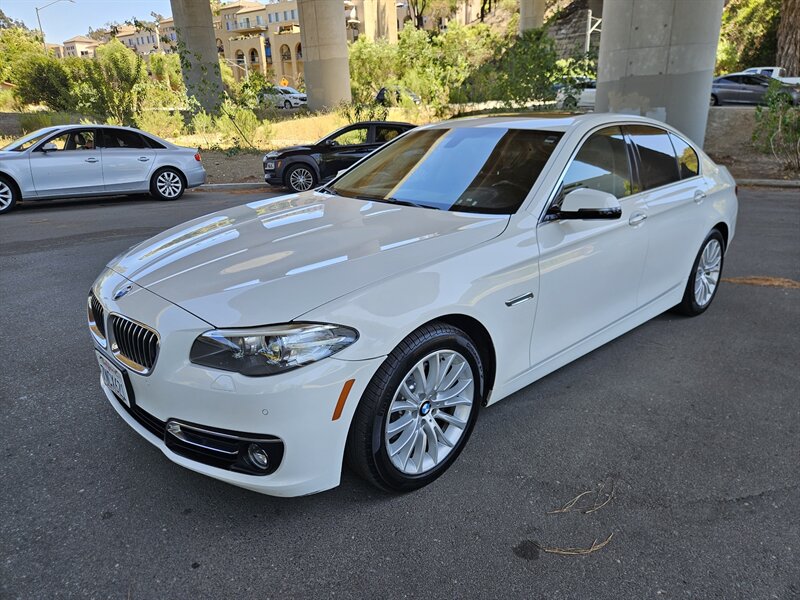 2015 BMW 5 Series 528i  