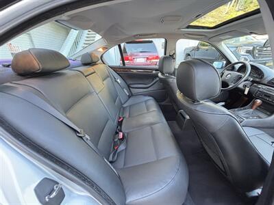 2002 BMW 325xi   - Photo 6 - San Diego, CA 92115