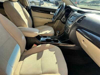 2015 Kia Sorento LX - Photo 8 - Los Angeles, CA 90047