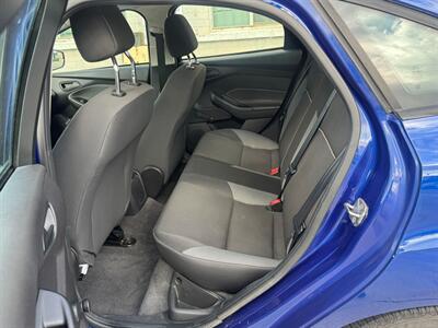 2012 Ford Focus S   - Photo 8 - Los Angeles, CA 90047